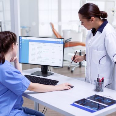 Cum îți organizezi cabinetul ca să lucrezi eficient cu un laborator dentar digital