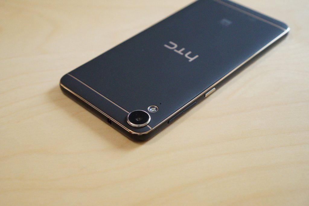 HTC Desire 10, un telefon pe care se merita sa il cumperi